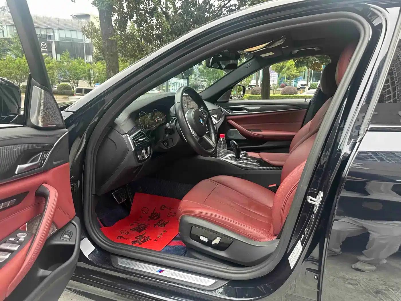 2019 BMW 5 Series 530Li Luxury M Sport Package — миниатюра 4