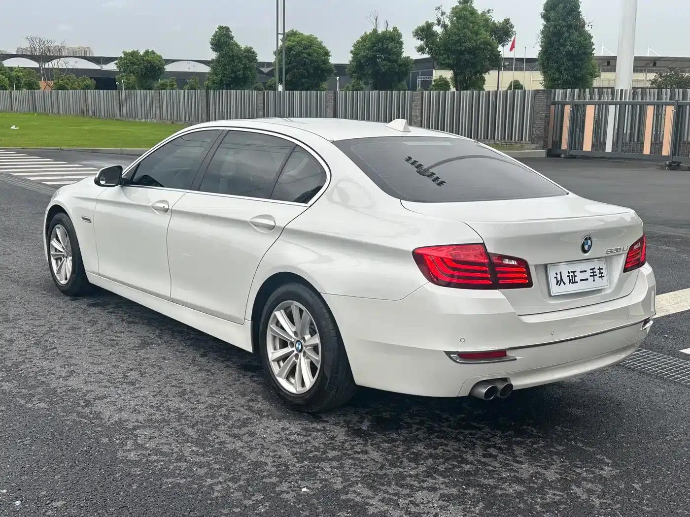 BMW 5 Series 2017 520Li Elegant Edition — миниатюра 5