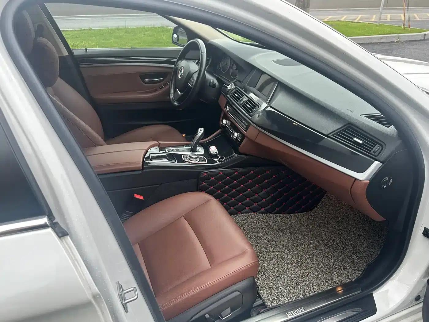 BMW 5 Series 2017 520Li Elegant Edition — миниатюра 9