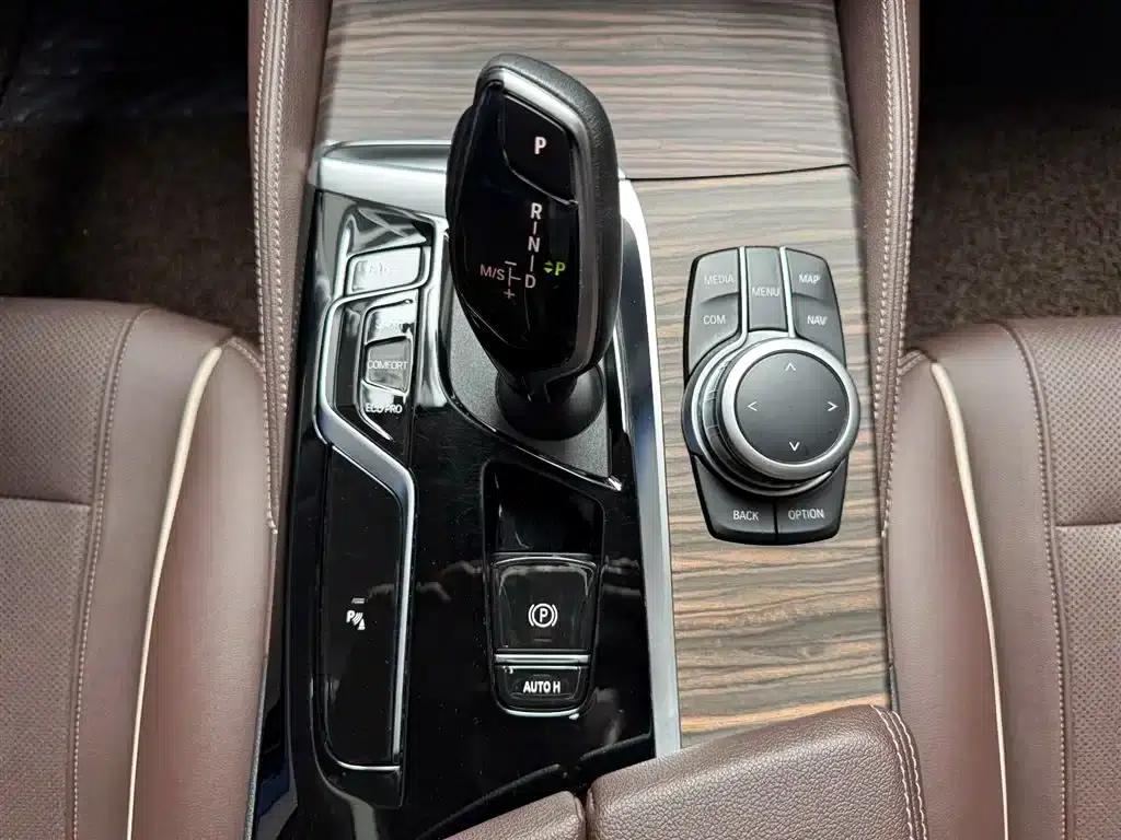 2022 BMW 5 Series Facelift 530Li xDrive Luxury Package — миниатюра 15