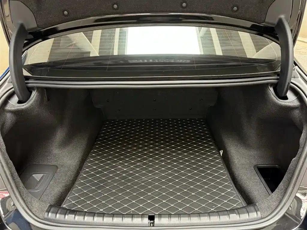 2022 BMW 5 Series Facelift 530Li xDrive Luxury Package — миниатюра 8