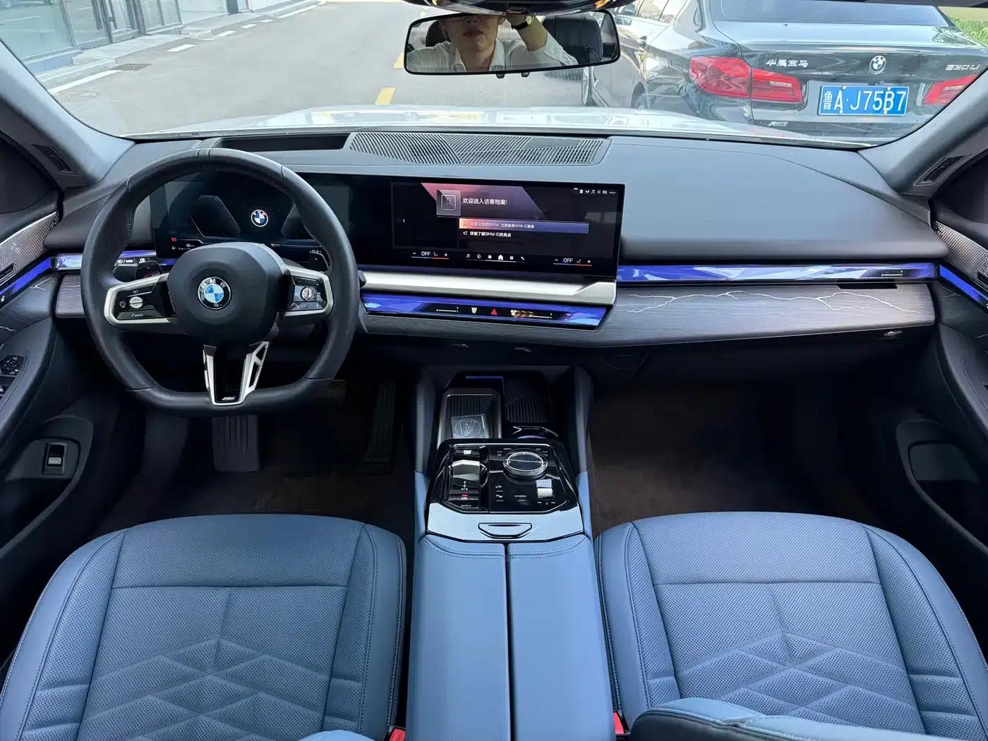 2024 BMW 5 Series 530Li Luxury M Sport Package — миниатюра 19