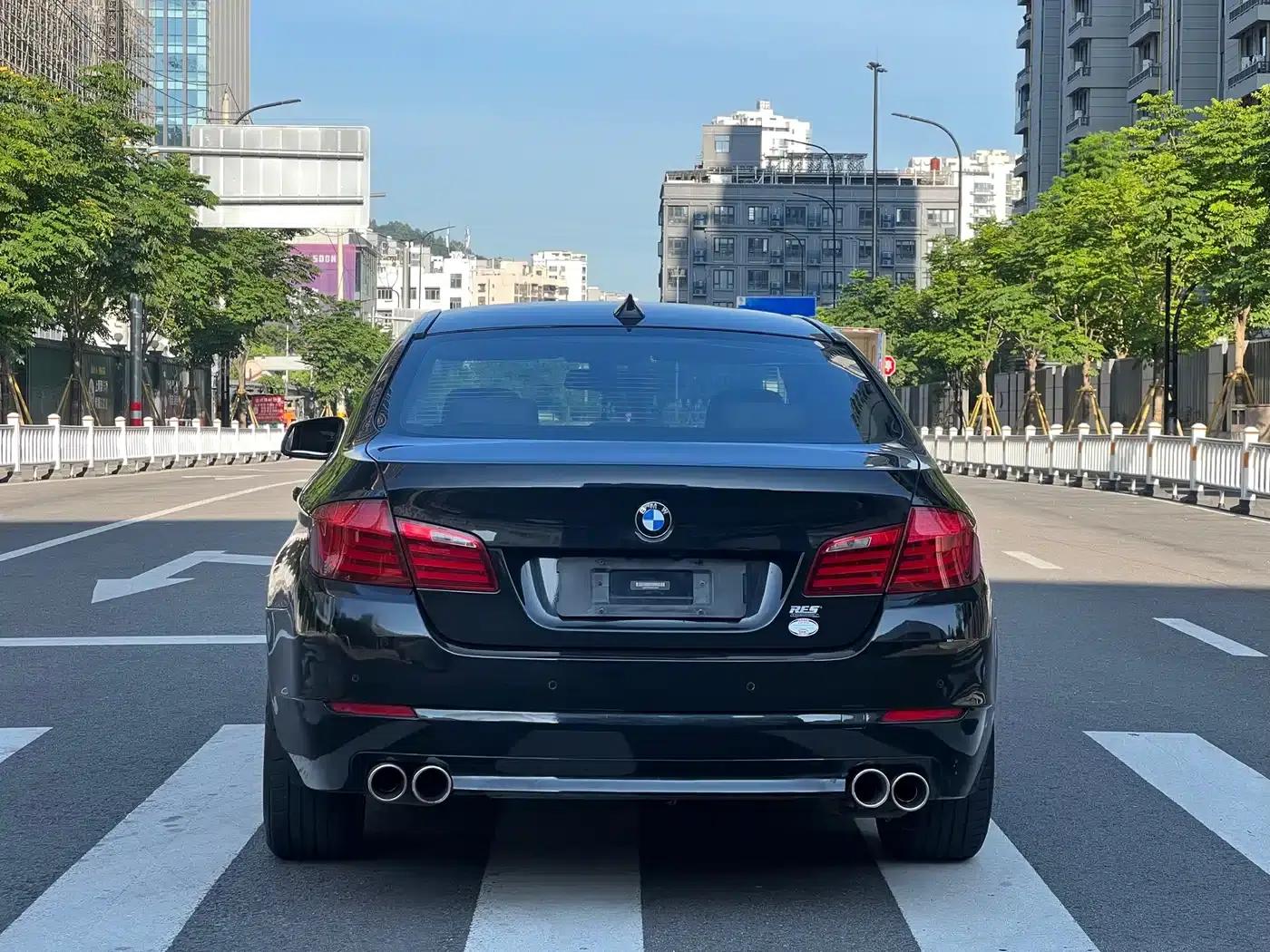 BMW 5 Series 2011 520Li Elegant Edition — миниатюра 7