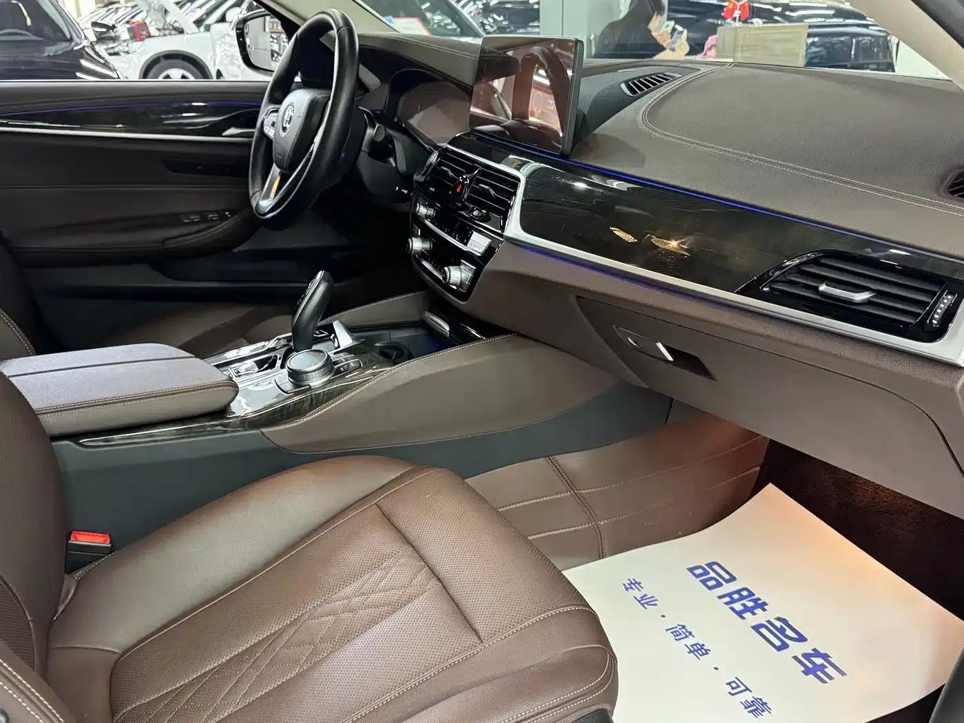 2021 BMW 5 Series Facelift 525Li Luxury Package — миниатюра 16