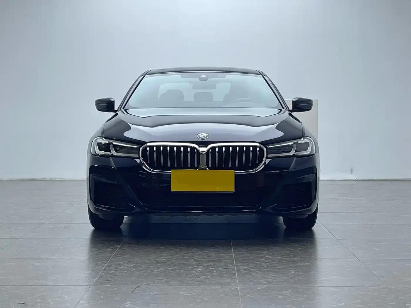 2022 BMW 5 Series 525Li M Sport Package — миниатюра 2
