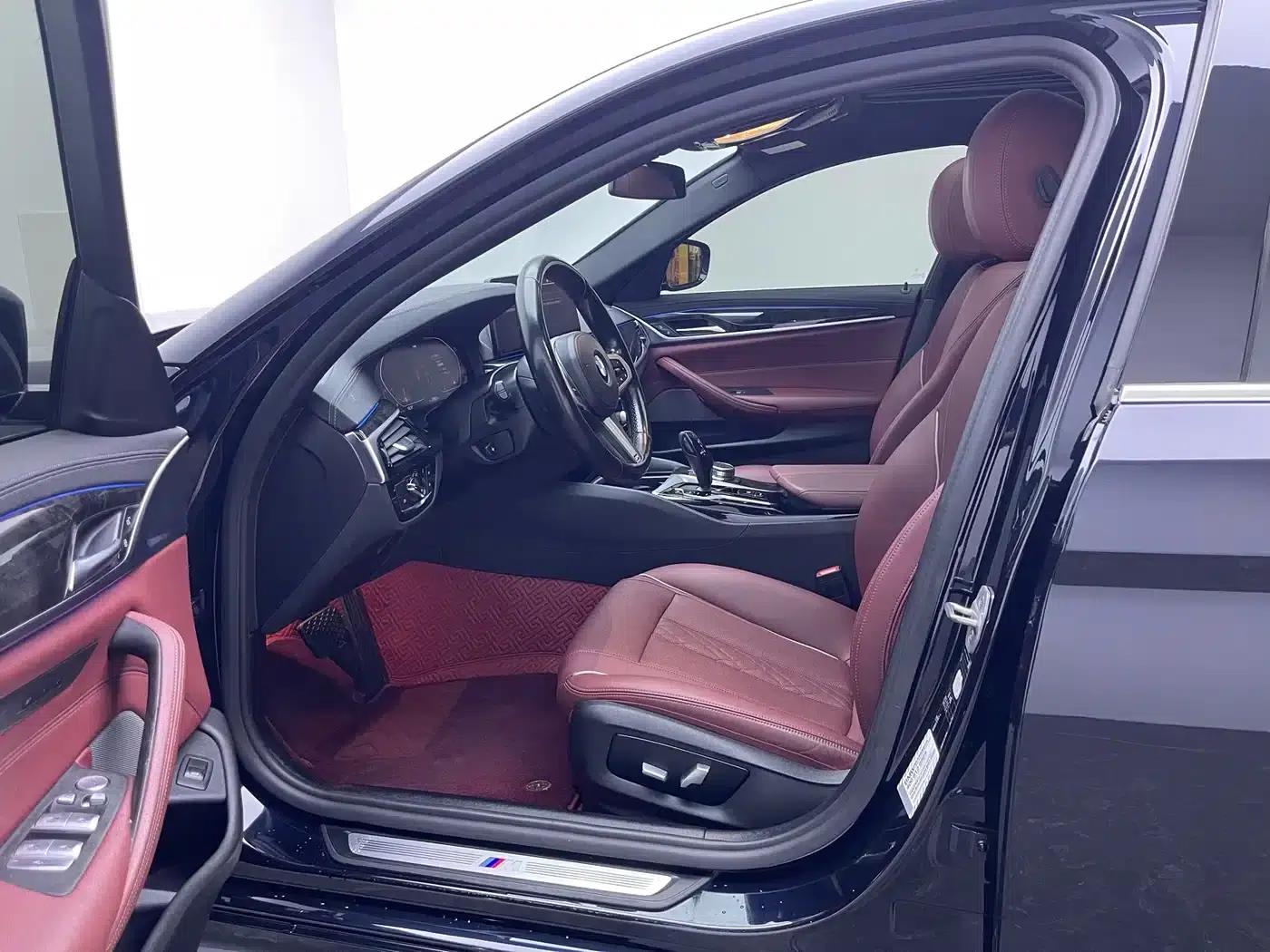 2022 BMW 5 Series 525Li M Sport Package — миниатюра 13