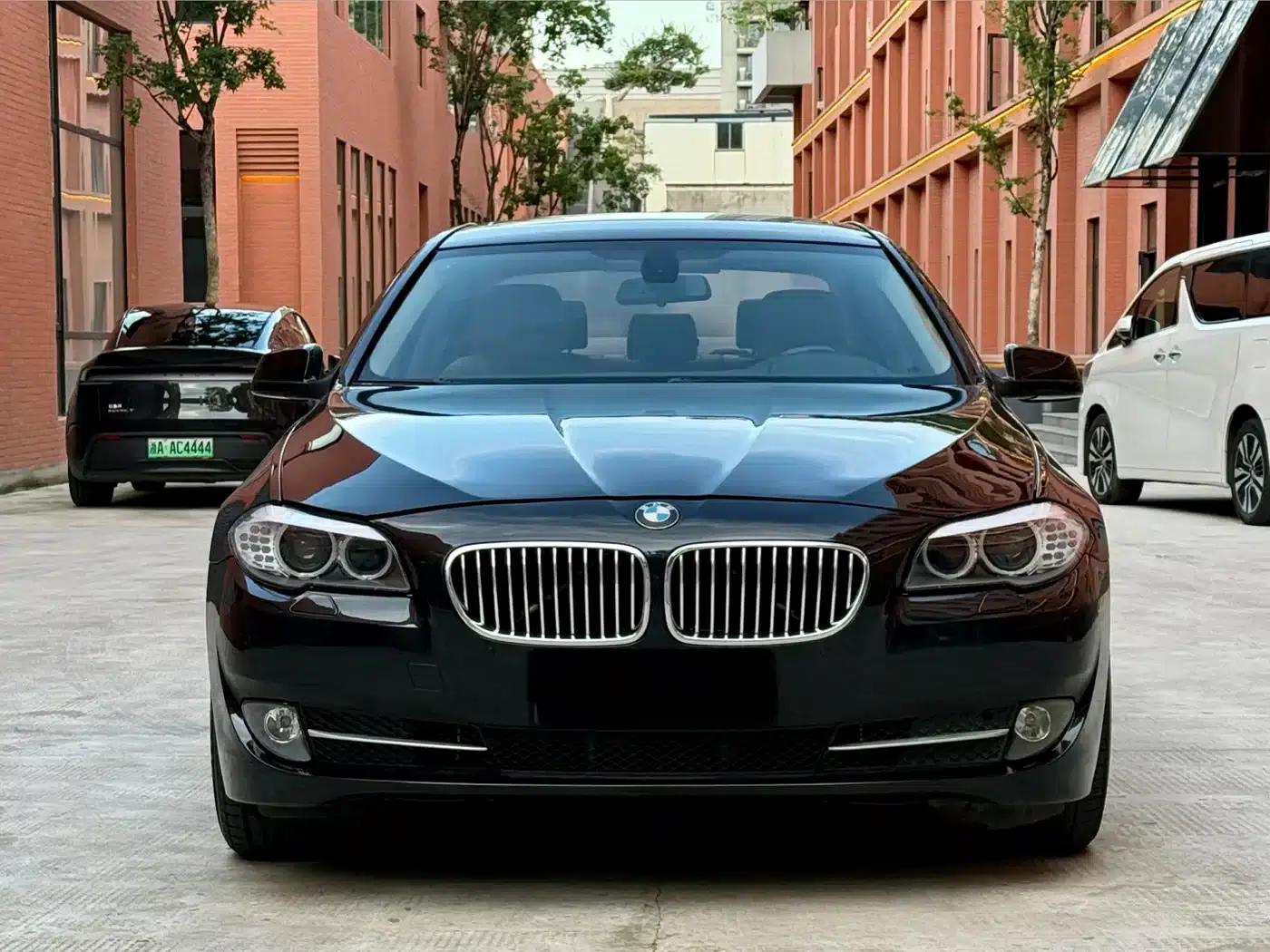 BMW 5 Series 2011 523Li Leading Edition — миниатюра 2