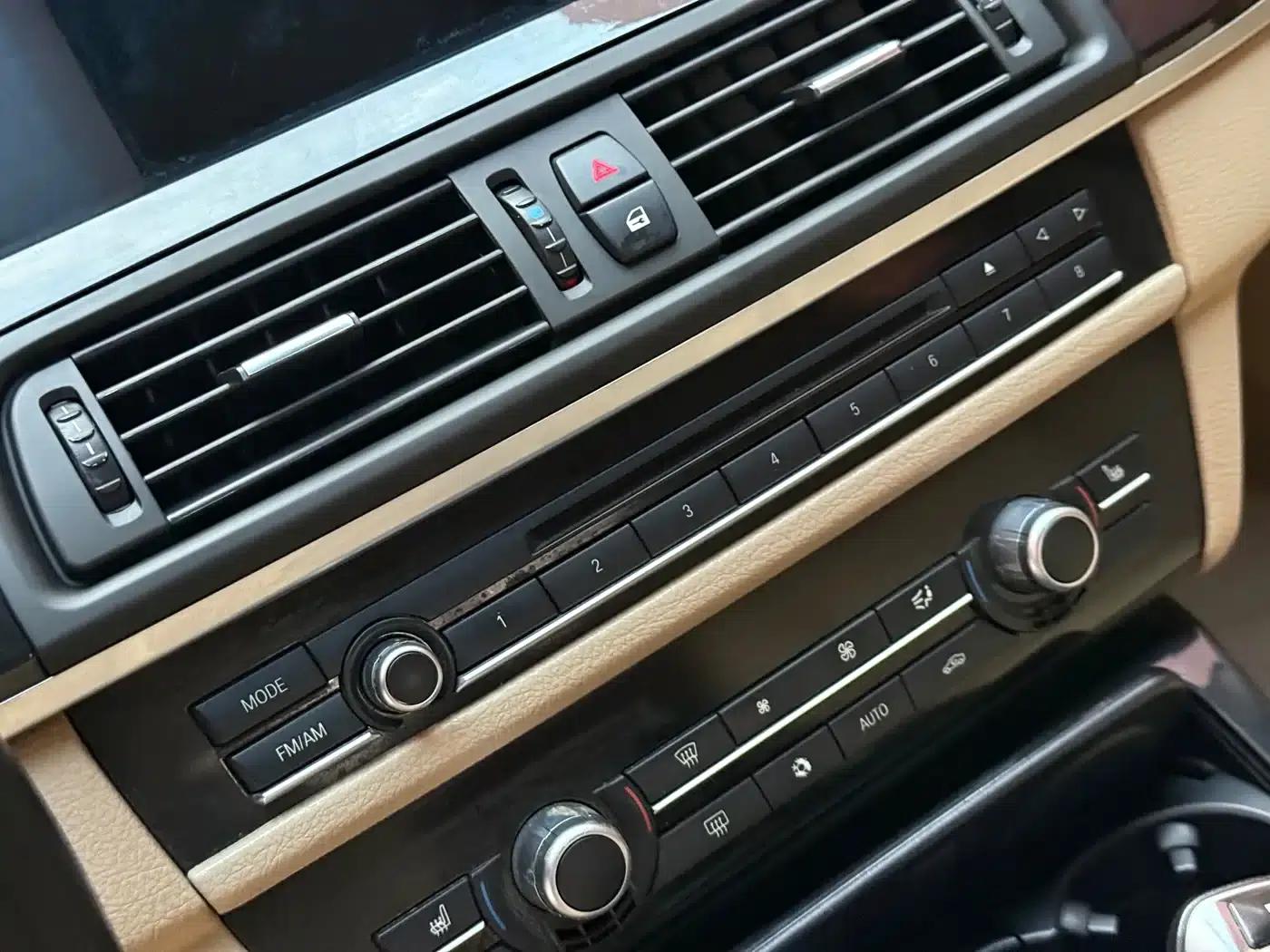 BMW 5 Series 2011 523Li Leading Edition — миниатюра 12