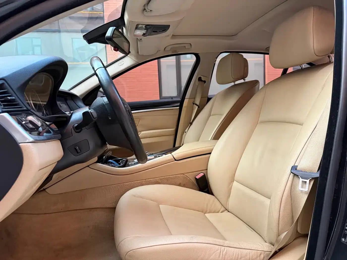 BMW 5 Series 2011 523Li Leading Edition — миниатюра 14