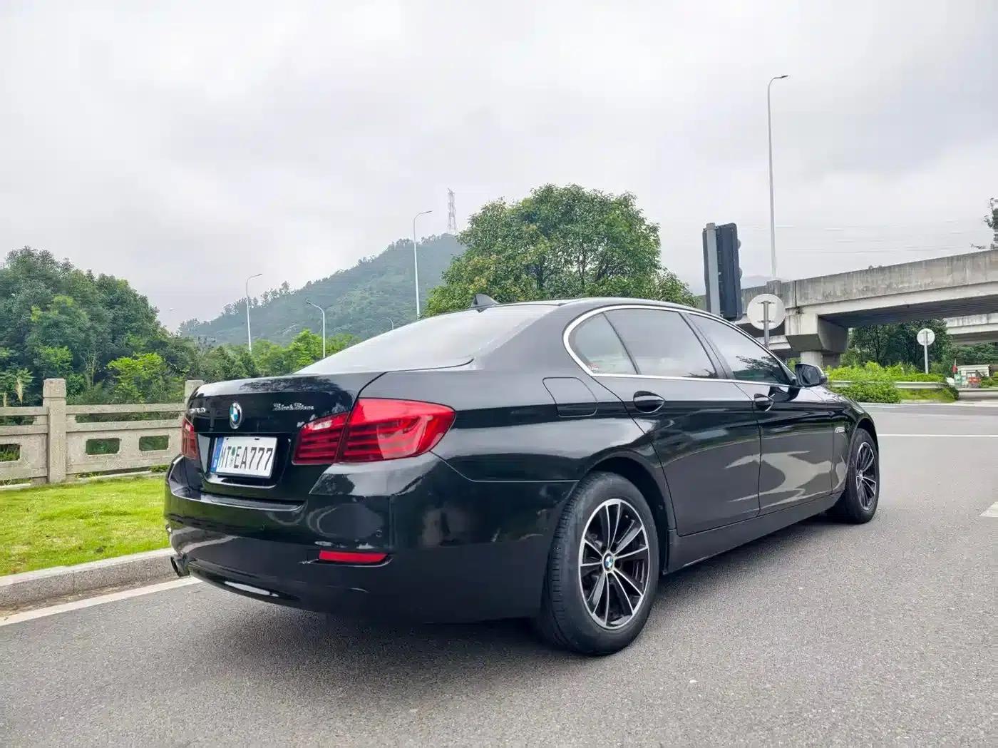 BMW 5 Series 2013 520Li Elegant Edition — миниатюра 9