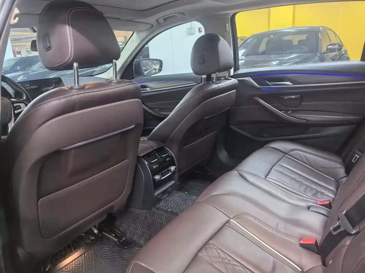 BMW 5 Series 2019 530Li Leading Luxury Package — миниатюра 8