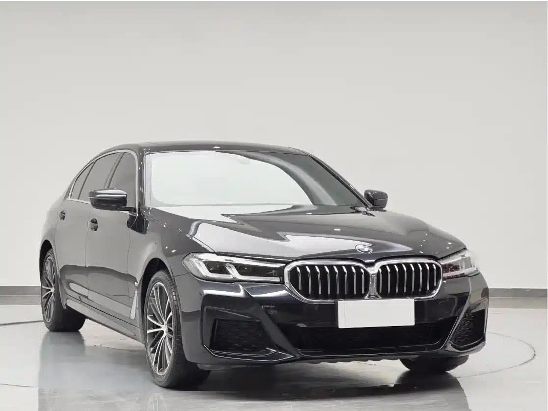 2022 BMW 5 Series 530Li Leading Edition M Sport Package — миниатюра 2