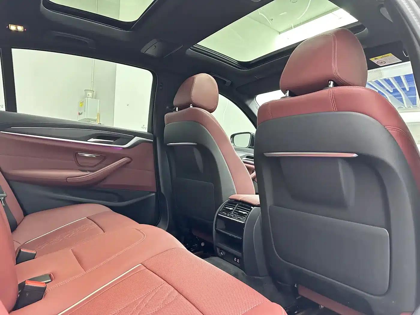 2022 BMW 5 Series 530Li Leading Edition M Sport Package — миниатюра 15