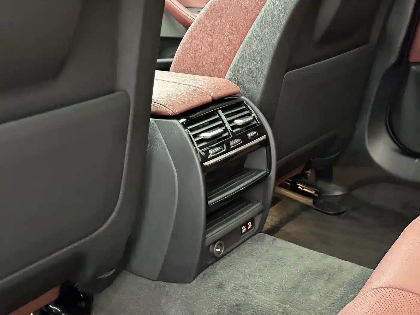 2022 BMW 5 Series 530Li Leading Edition M Sport Package — миниатюра 19