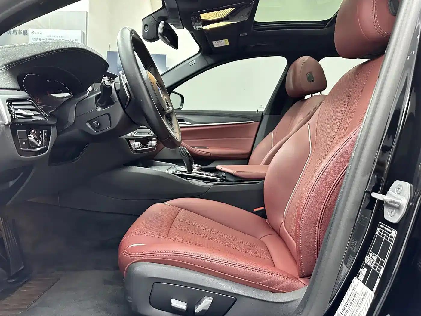 2022 BMW 5 Series 530Li Leading Edition M Sport Package — миниатюра 10
