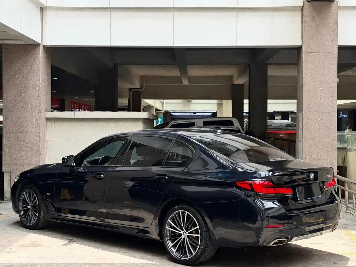 2021 BMW 5 Series 530Li Leading Edition M Sport Package — миниатюра 3