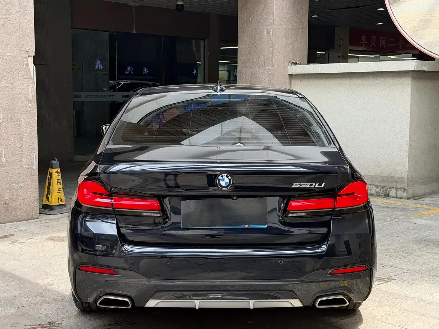 2021 BMW 5 Series 530Li Leading Edition M Sport Package — миниатюра 4