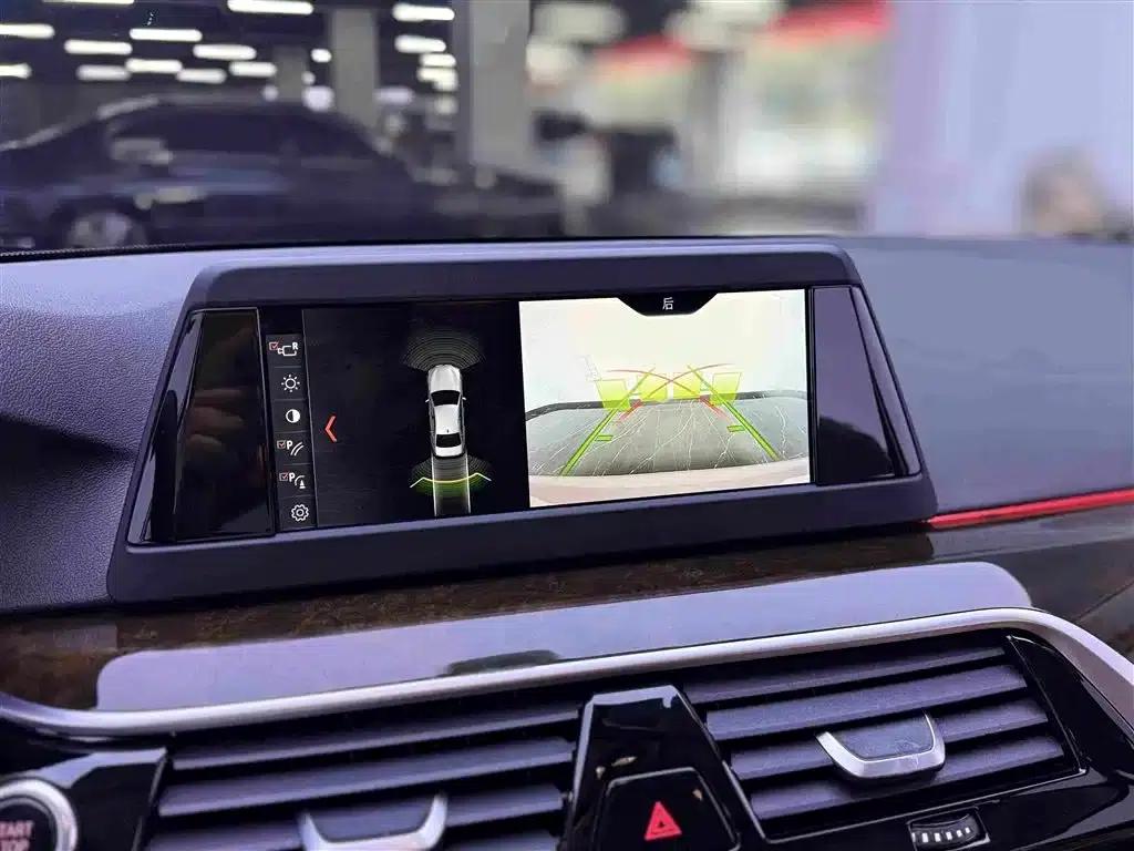 BMW 5 Series 2018 528Li Launch Special Edition — миниатюра 9
