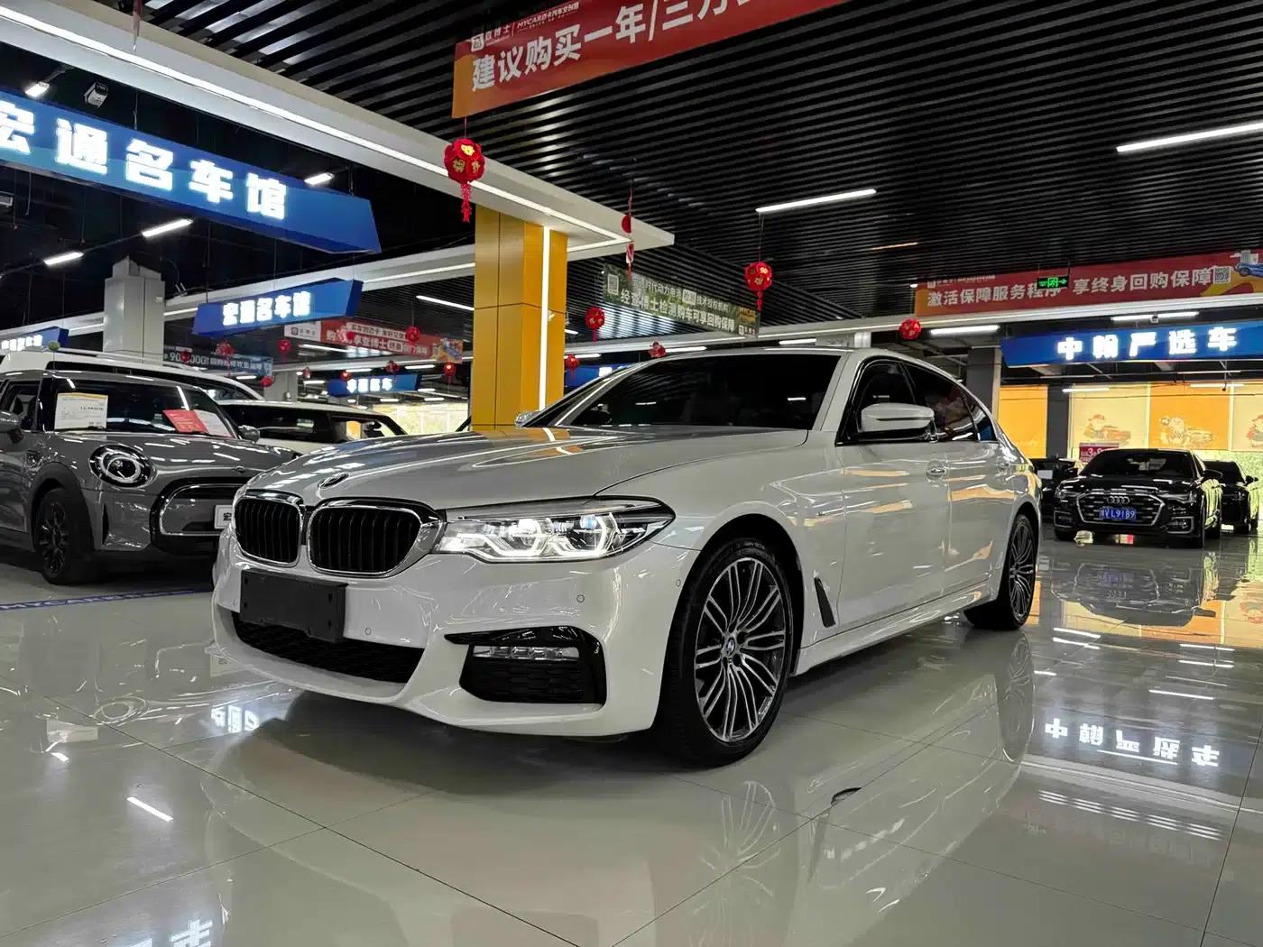 2018 BMW 5 Series Facelift 530Li Leading Edition M Sport Package — миниатюра 1