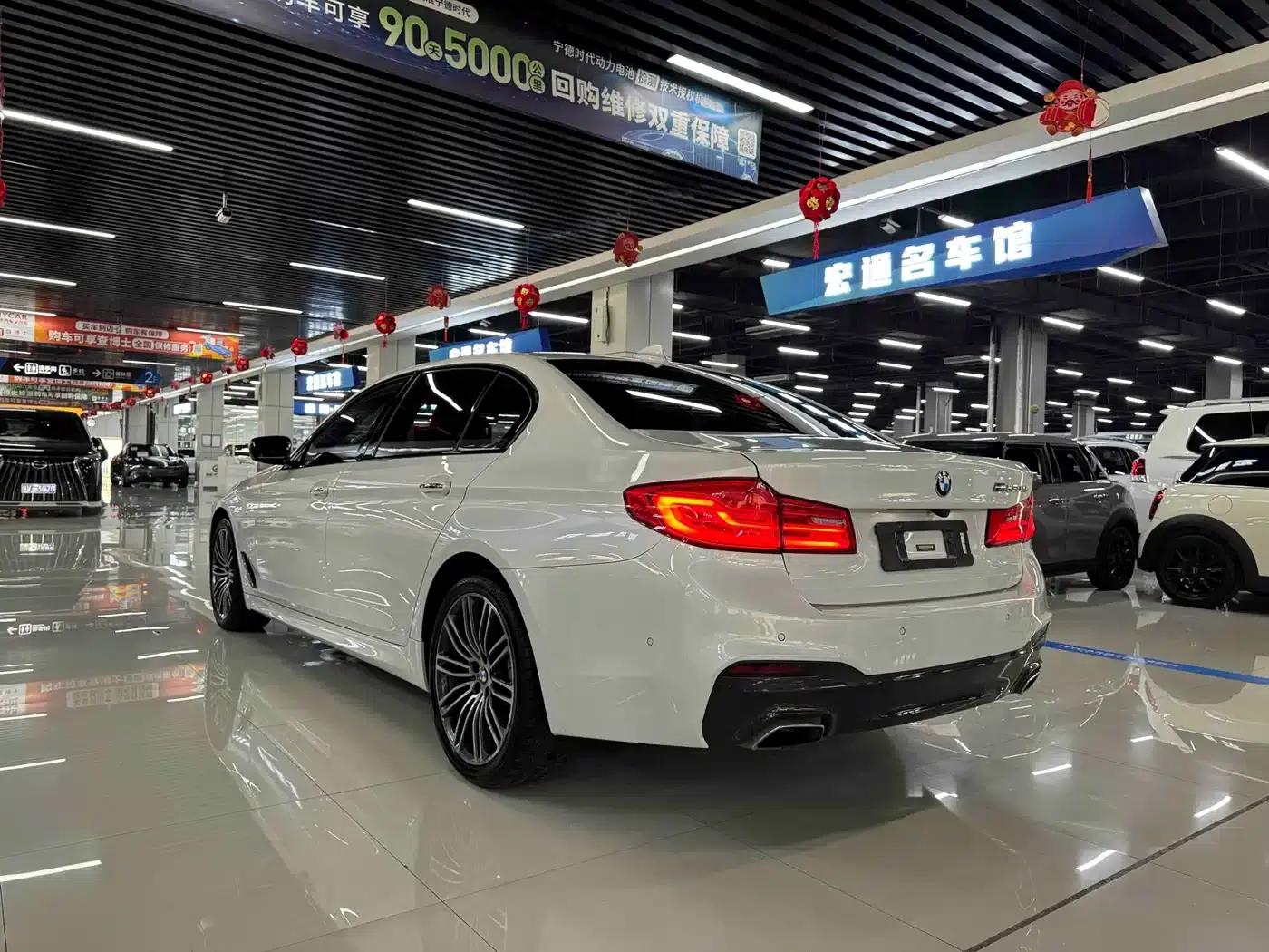 2018 BMW 5 Series Facelift 530Li Leading Edition M Sport Package — миниатюра 7