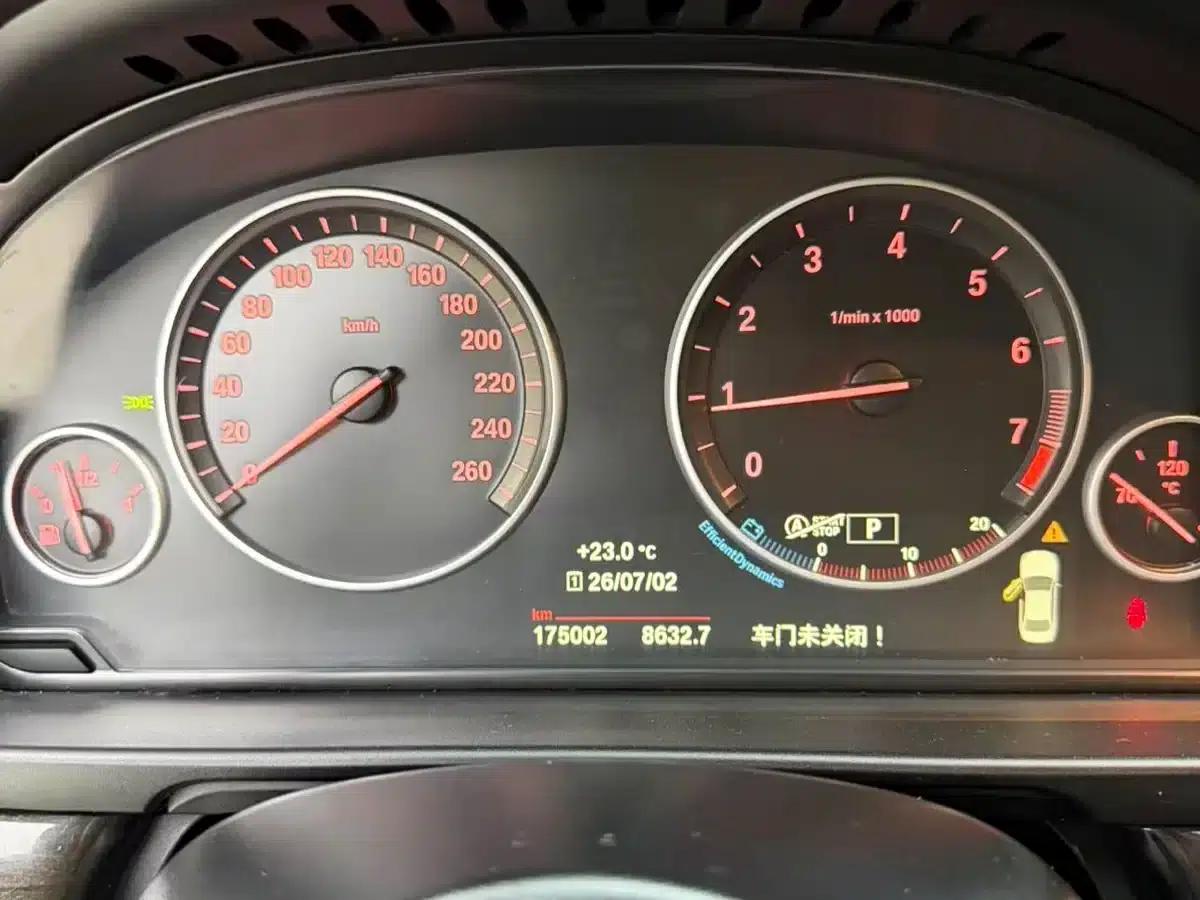 2014 BMW 5 Series 525Li Luxury Design Package — миниатюра 12
