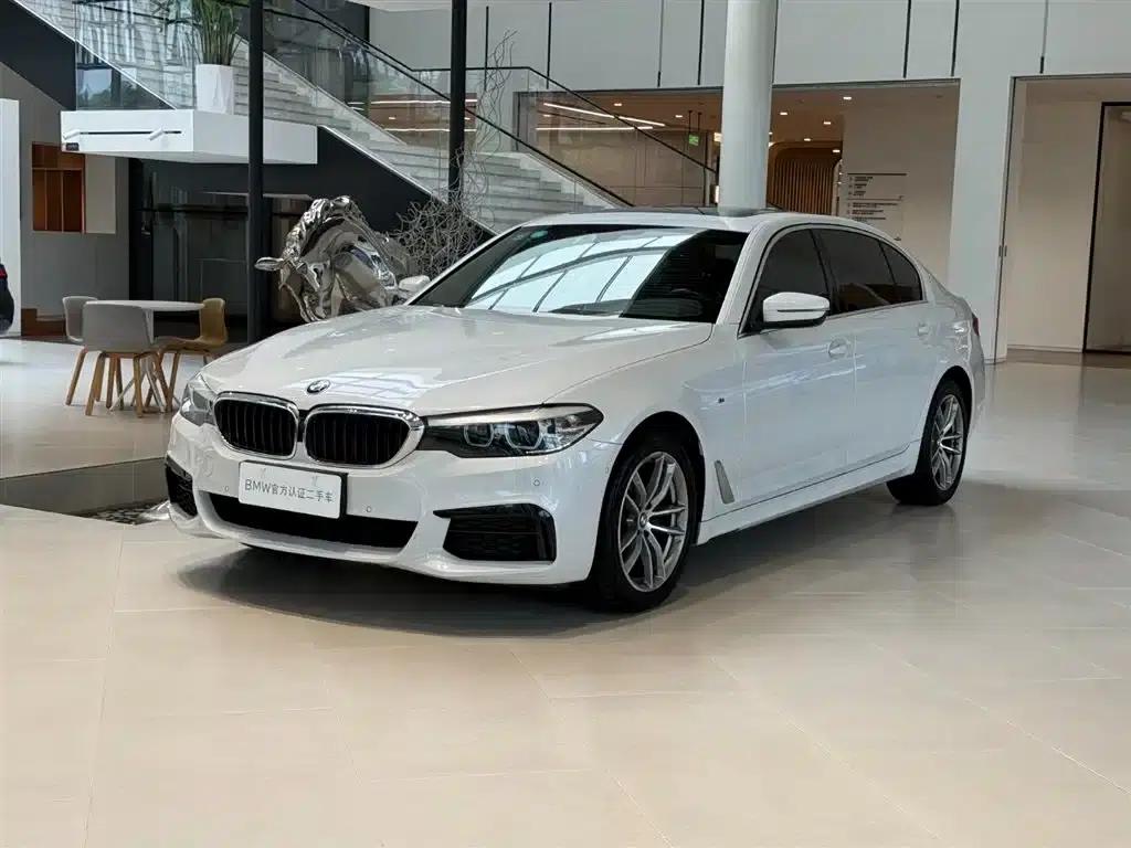 2020 BMW 5 Series 525Li M Sport Package — миниатюра 1