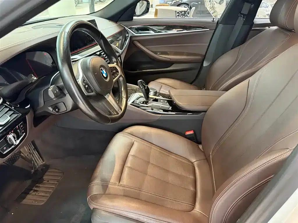 2020 BMW 5 Series 525Li M Sport Package — миниатюра 6