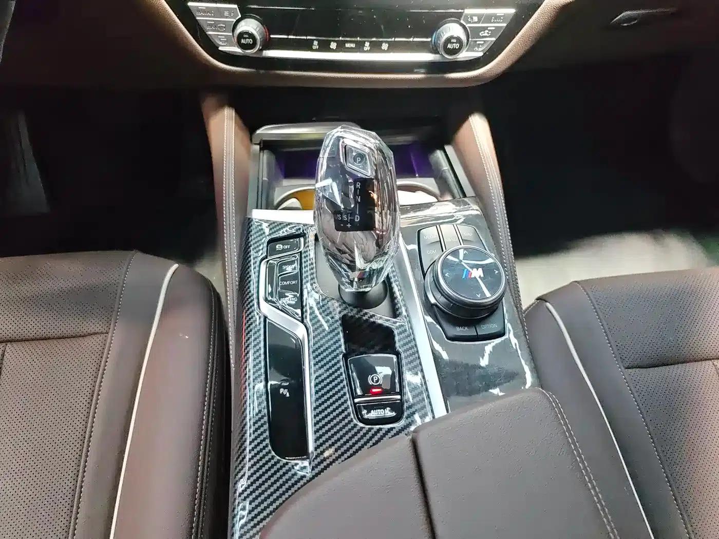 2023 BMW 5 Series 530Li Luxury M Sport Package — миниатюра 14
