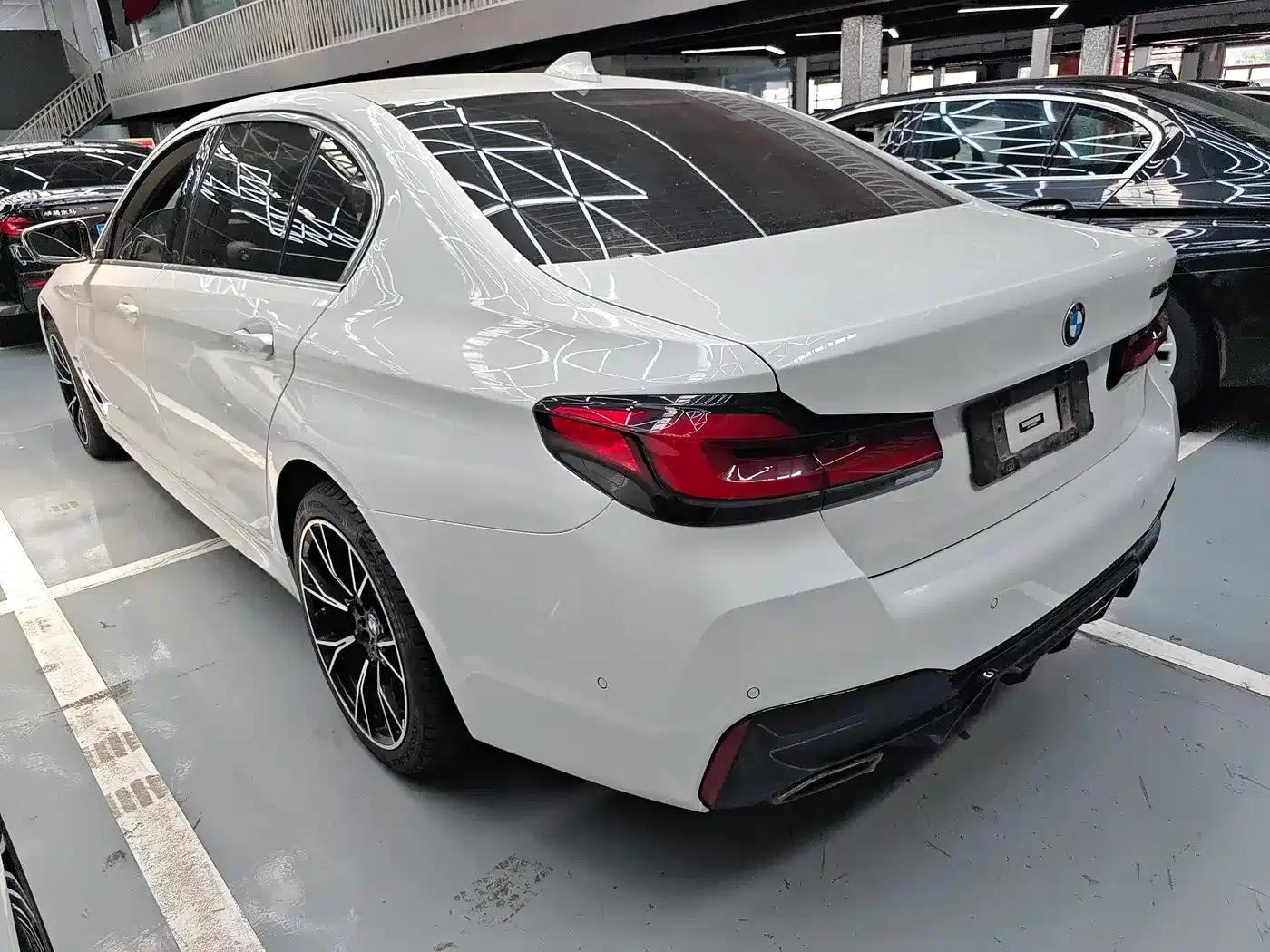 2023 BMW 5 Series 530Li Luxury M Sport Package — миниатюра 19