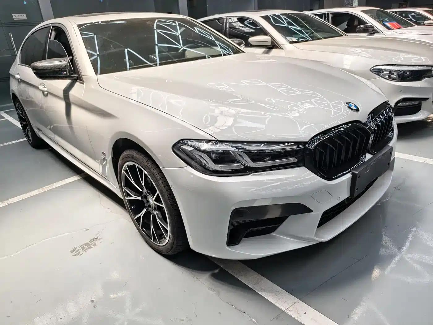 2023 BMW 5 Series 530Li Luxury M Sport Package — миниатюра 3