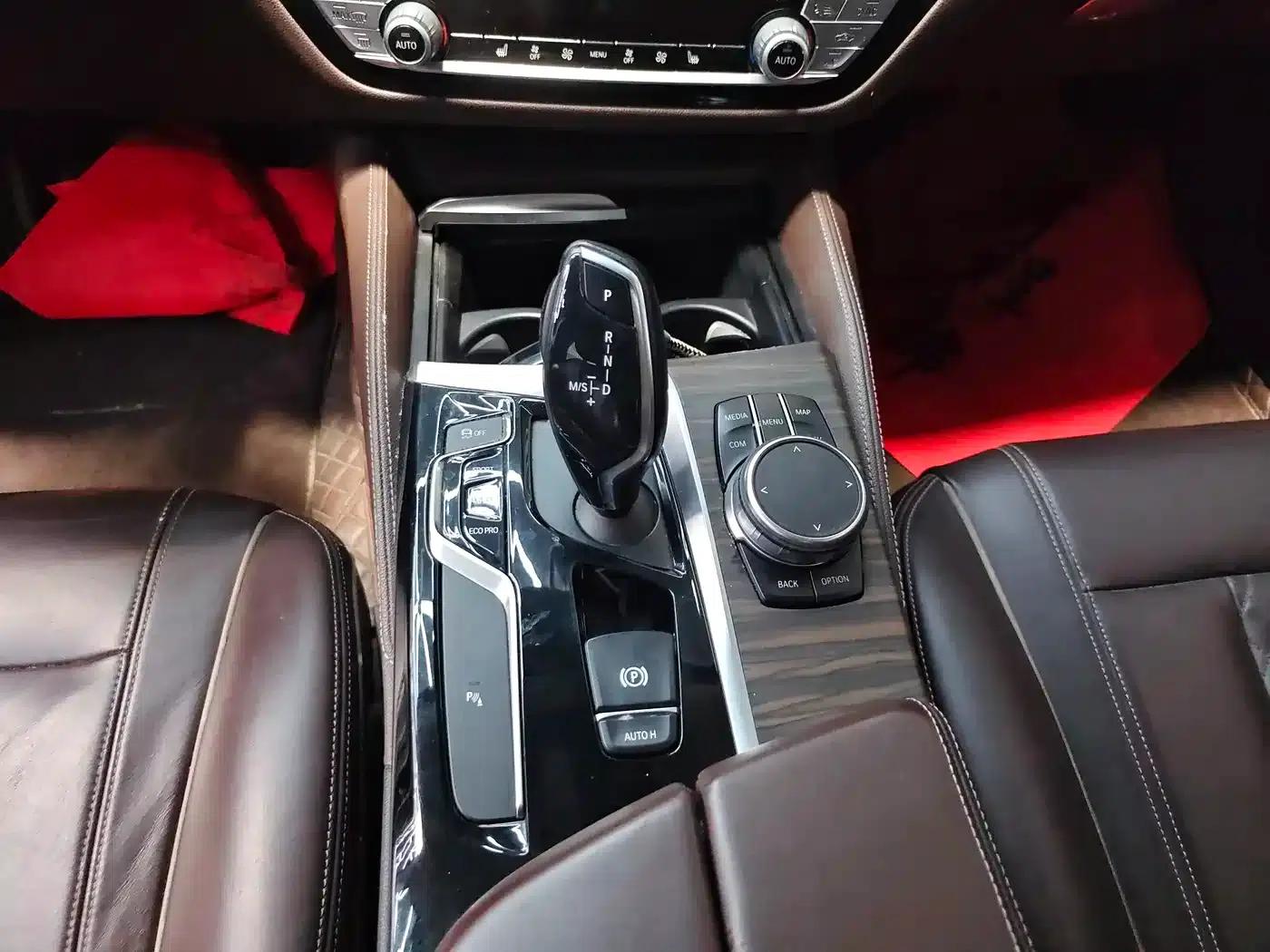 2018 BMW 5 Series Facelift 530Li Leading Luxury Package — миниатюра 11