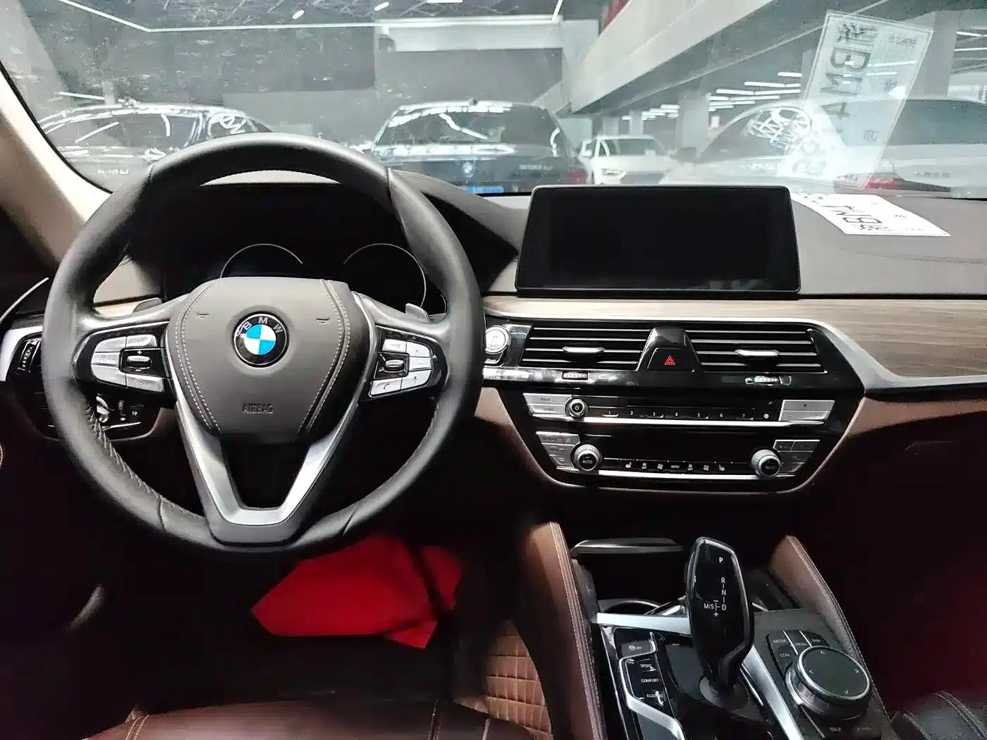 2018 BMW 5 Series Facelift 530Li Leading Luxury Package — миниатюра 9