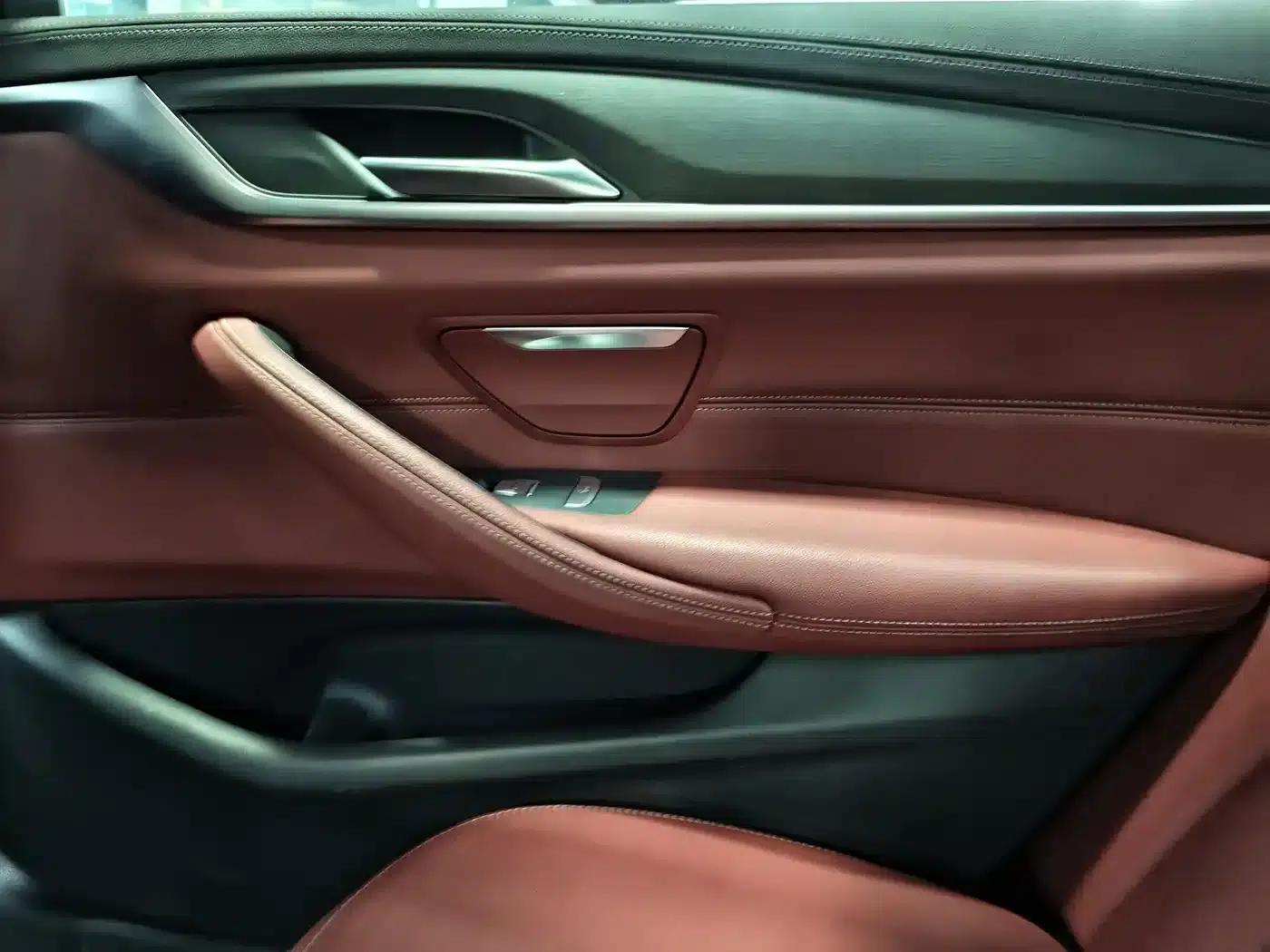 2023 BMW 5 Series 530Li Leading Edition M Sport Package — миниатюра 15