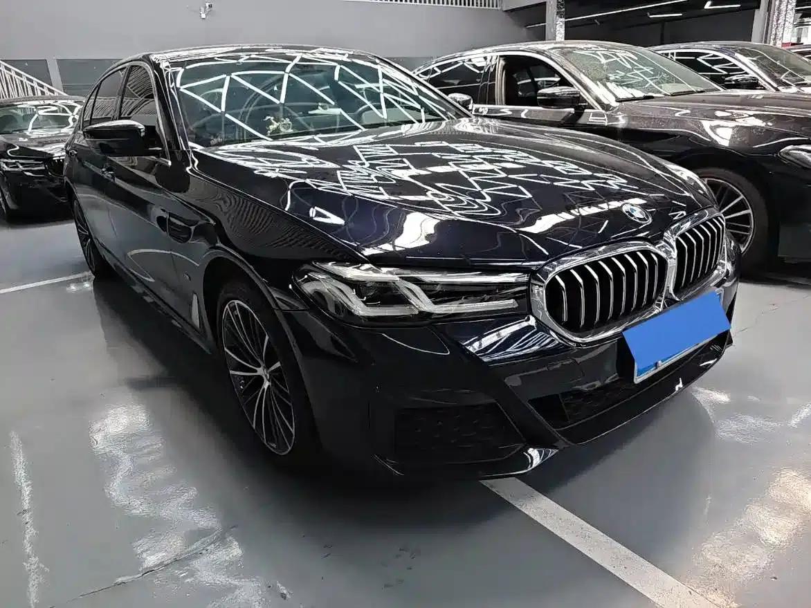 2023 BMW 5 Series 530Li Leading Edition M Sport Package — миниатюра 3