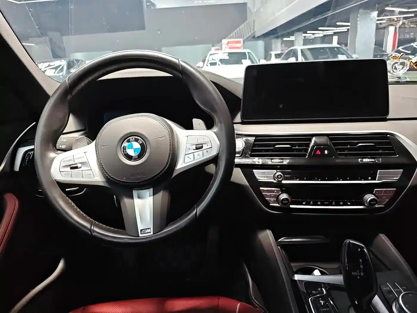 2023 BMW 5 Series 530Li Leading Edition M Sport Package — миниатюра 9