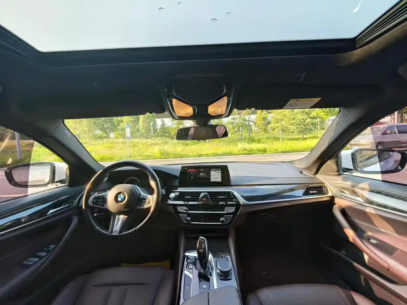 2018 BMW 5 Series 525Li M Sport Package — миниатюра 5