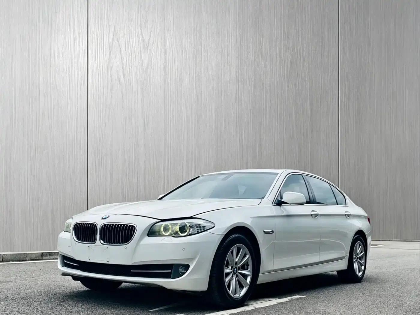 BMW 5 Series 2011 523Li Leading Edition — миниатюра 1