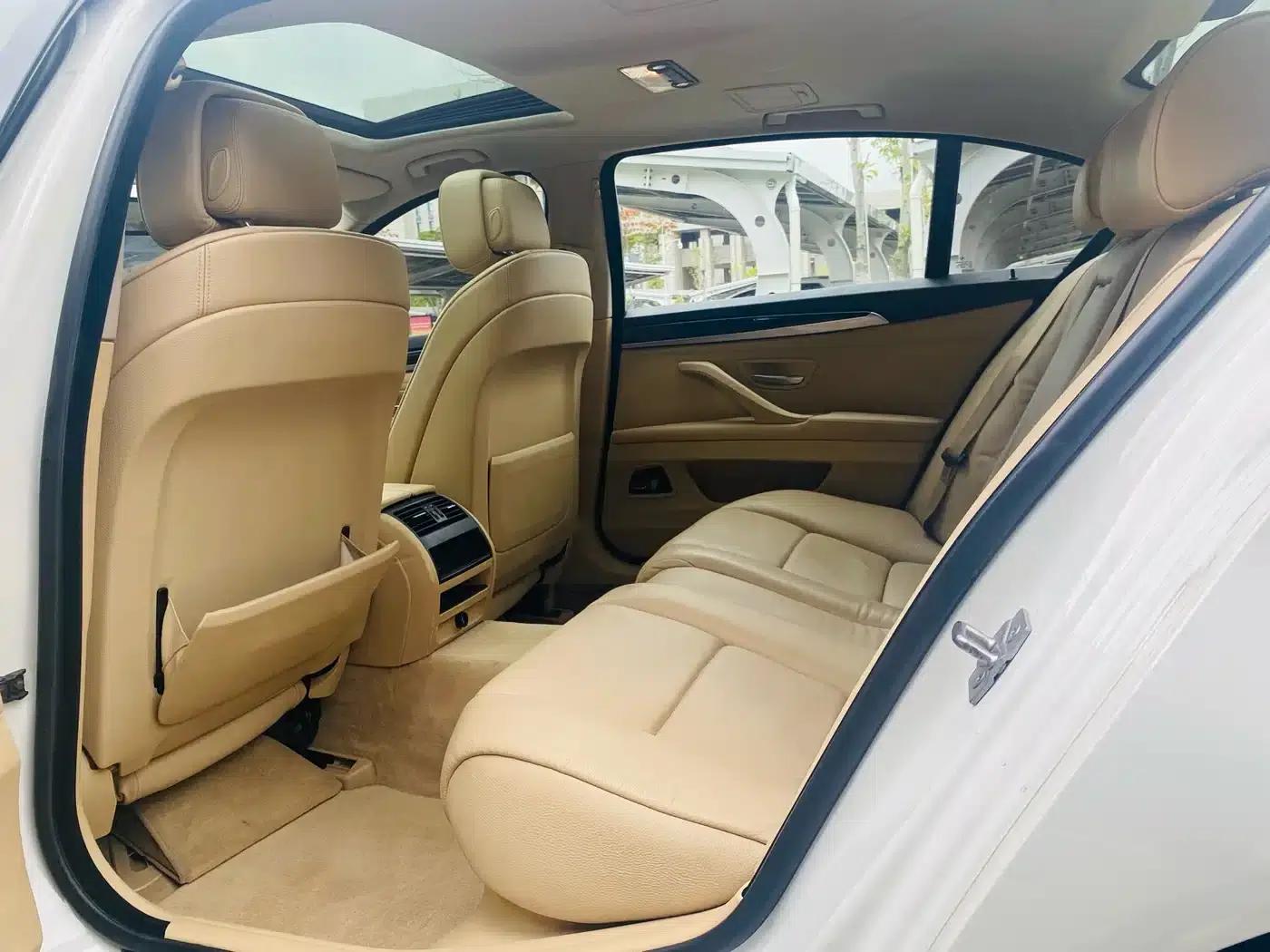 BMW 5 Series 2011 523Li Leading Edition — миниатюра 13