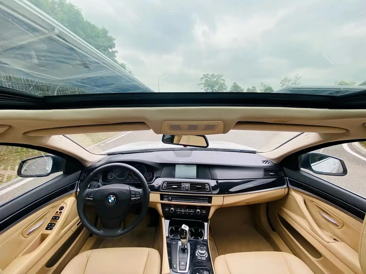 BMW 5 Series 2011 523Li Leading Edition — миниатюра 16