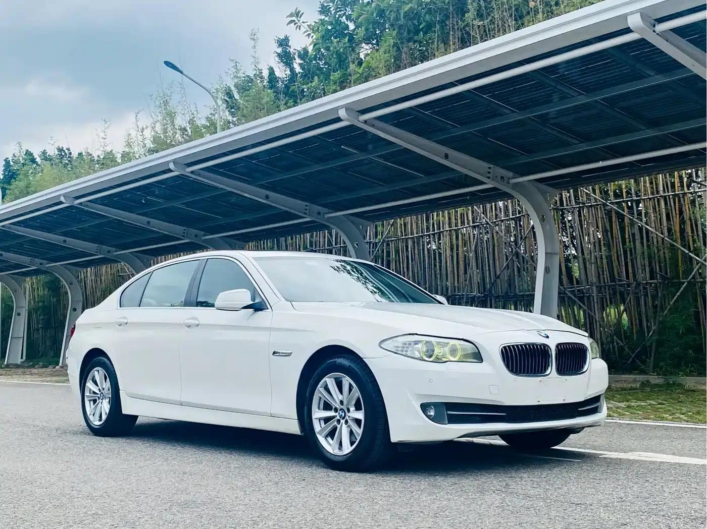 BMW 5 Series 2011 523Li Leading Edition — миниатюра 3