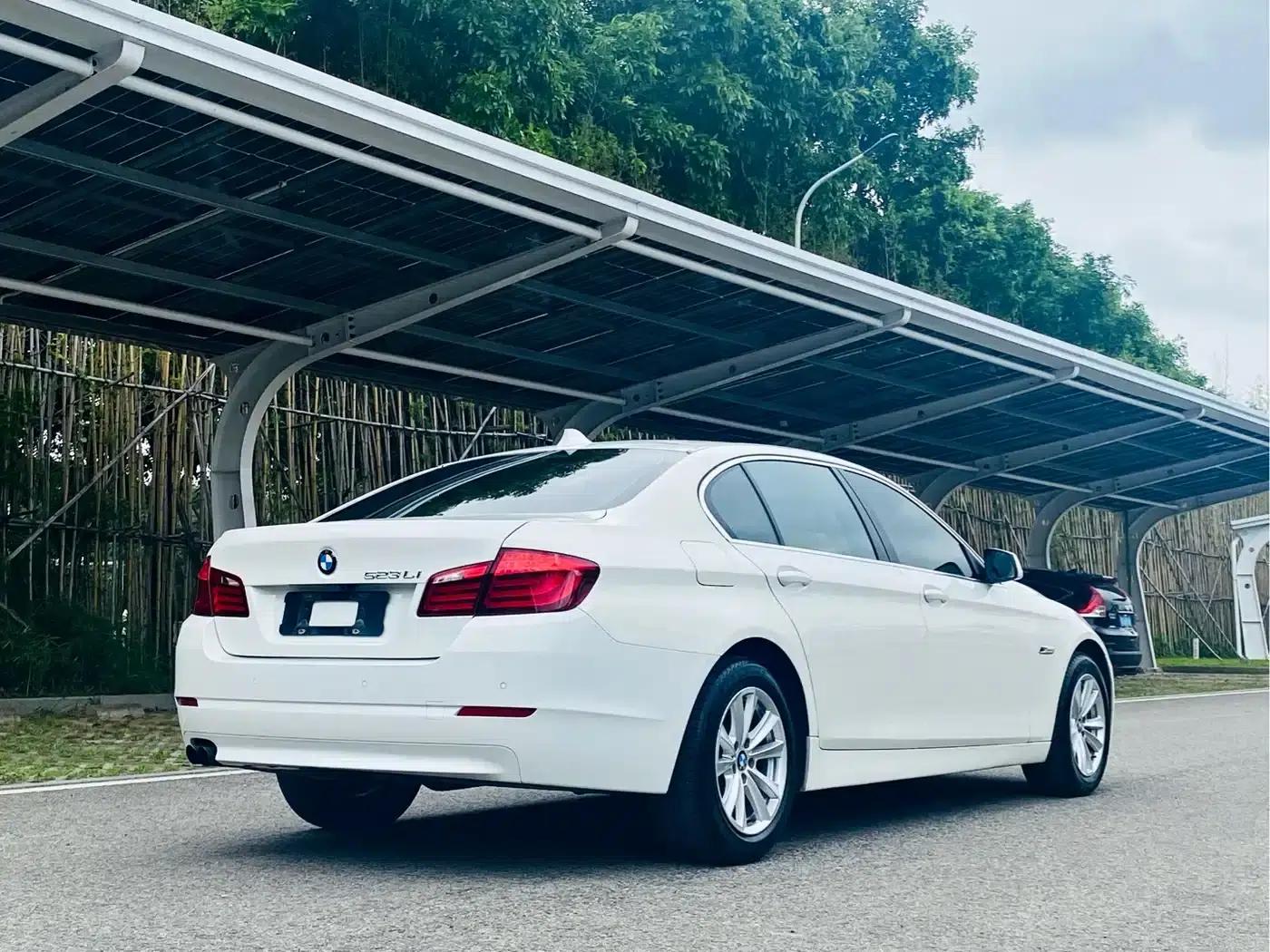 BMW 5 Series 2011 523Li Leading Edition — миниатюра 5