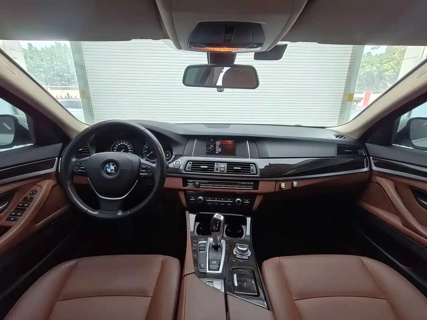 BMW 5 Series 2017 525Li Leading Edition — миниатюра 12