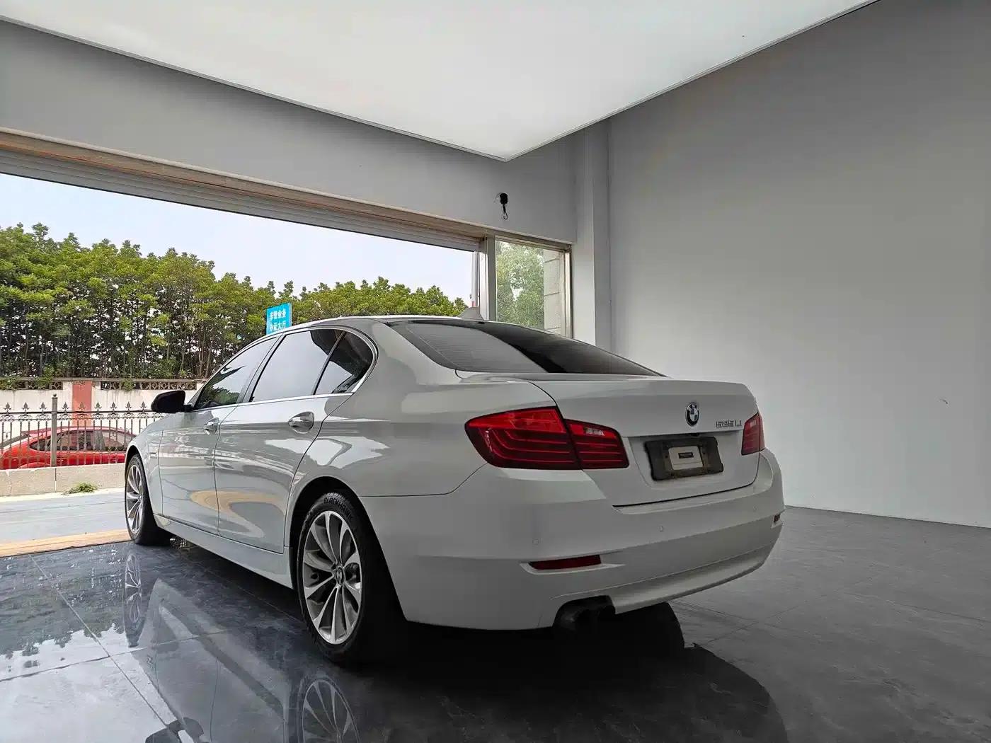 BMW 5 Series 2017 525Li Leading Edition — миниатюра 6