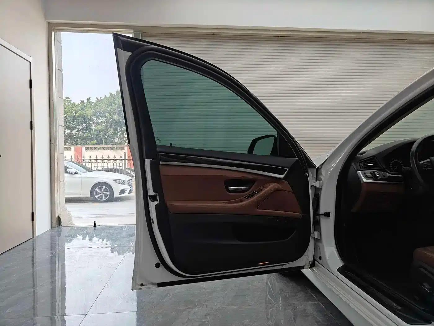 BMW 5 Series 2017 525Li Leading Edition — миниатюра 8