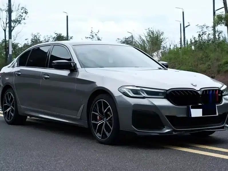 2021 BMW 5 Series 530Li Luxury M Sport Package — миниатюра 3