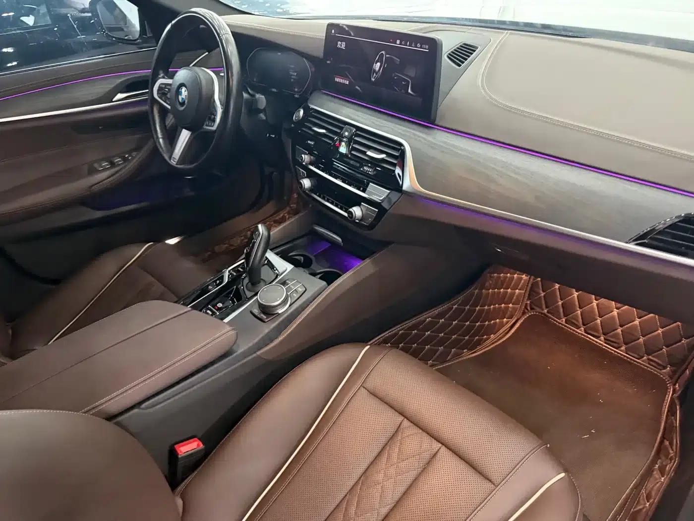 2021 BMW 5 Series 530Li Leading Edition M Sport Package — миниатюра 15