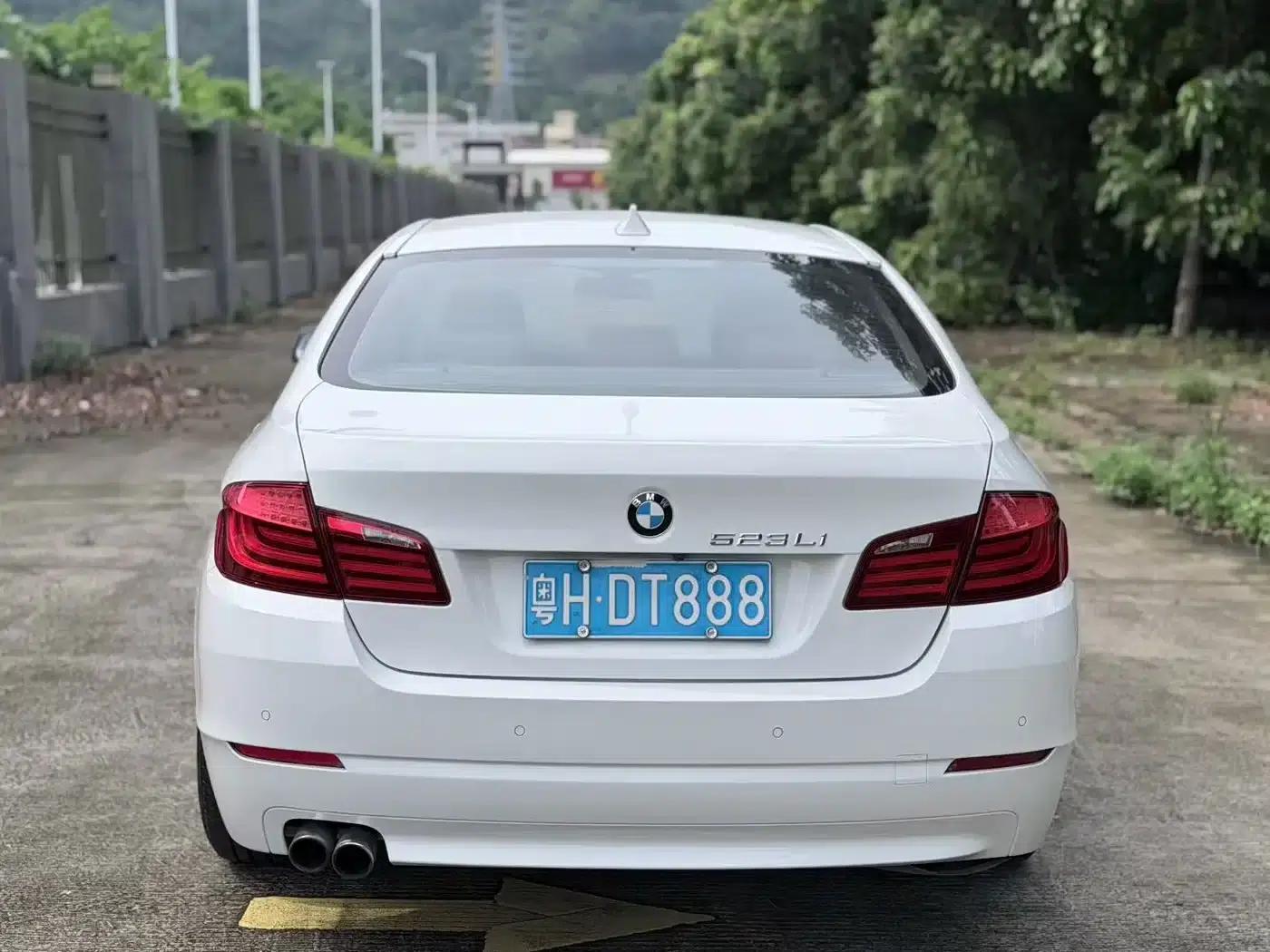 BMW 5 Series 2012 523Li Luxury — миниатюра 2