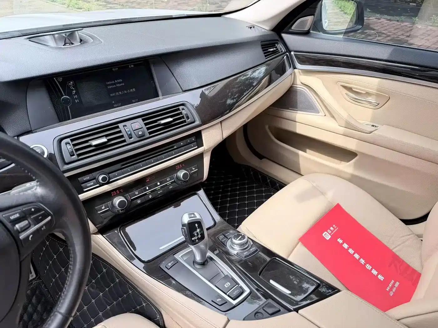 BMW 5 Series 2012 523Li Luxury — миниатюра 14