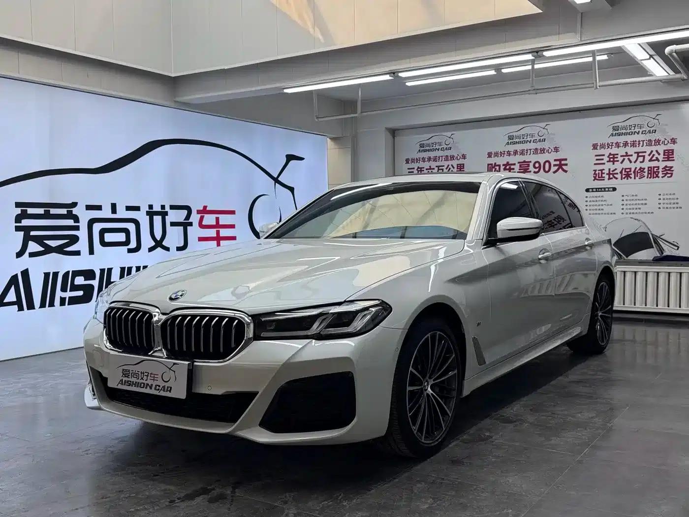 2023 BMW 5 Series 530Li xDrive M Sport Package — миниатюра 1