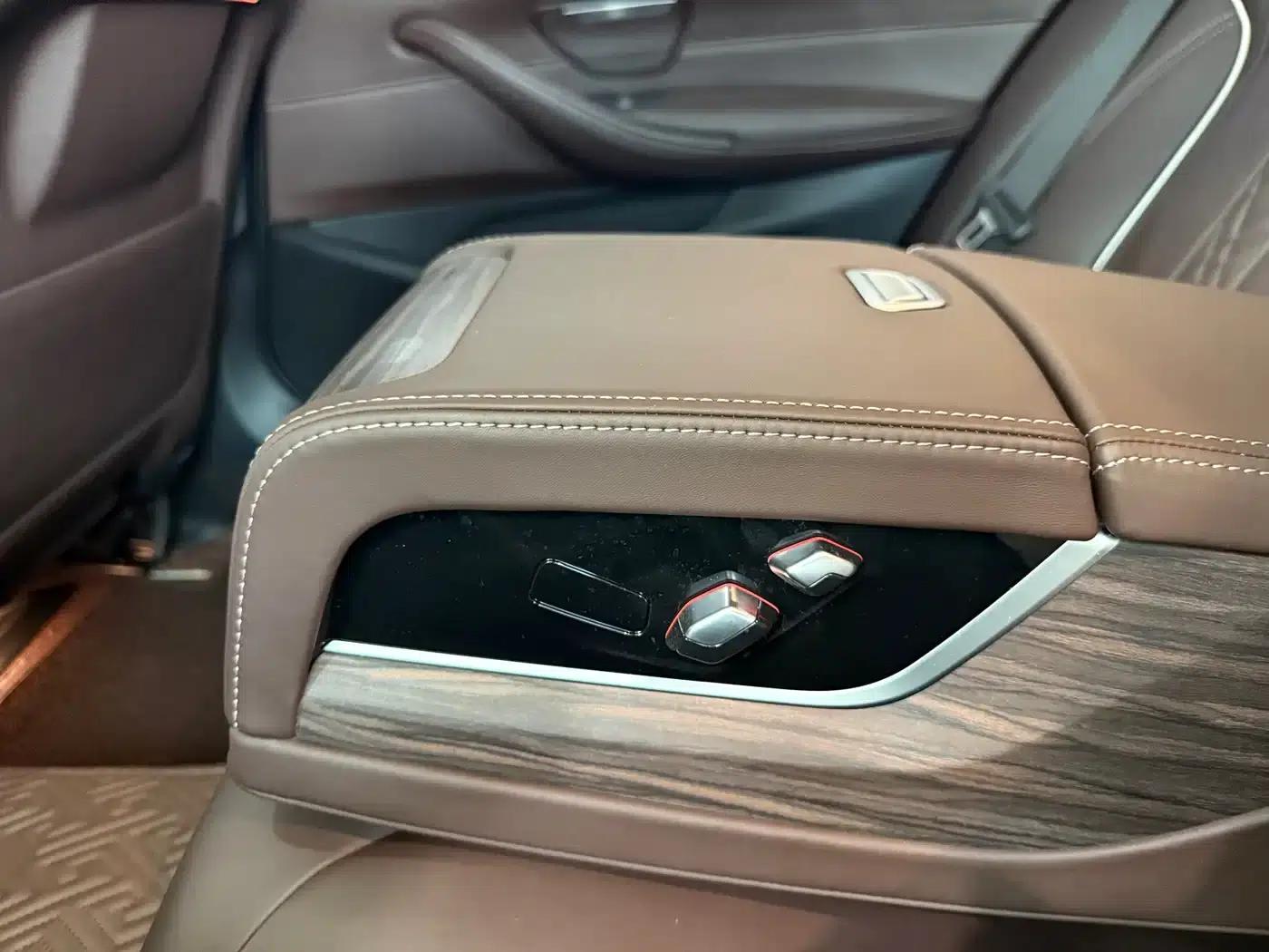 2018 BMW 5 Series Facelift 530Li xDrive Luxury Package — миниатюра 17